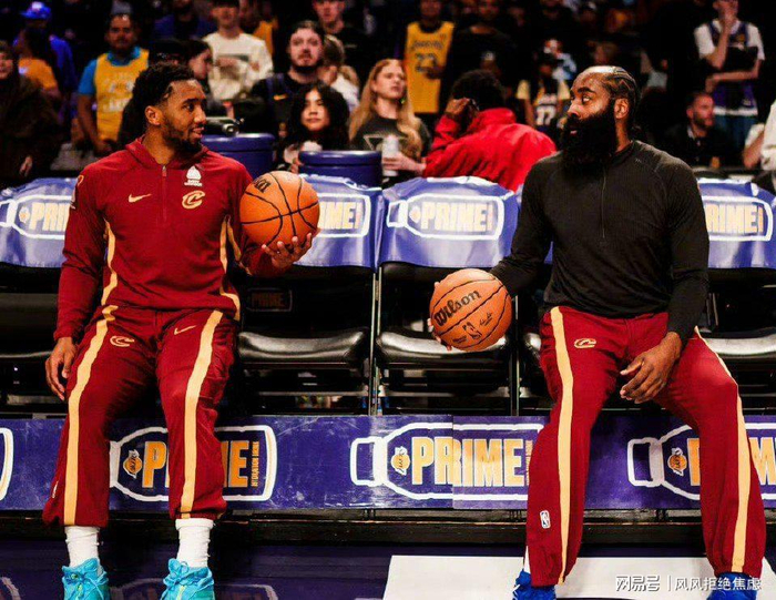 火箭大胜尼克斯东部排名争夺白热化 骑士陷入两