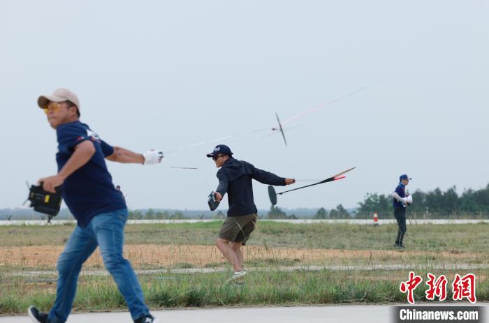 第十五届运动会航空模型群众比赛预赛在四川北