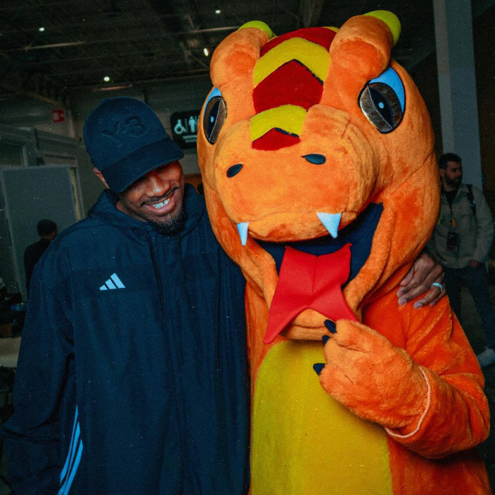 米兰门神迈尼昂：球场外的哲学思考与职业信仰